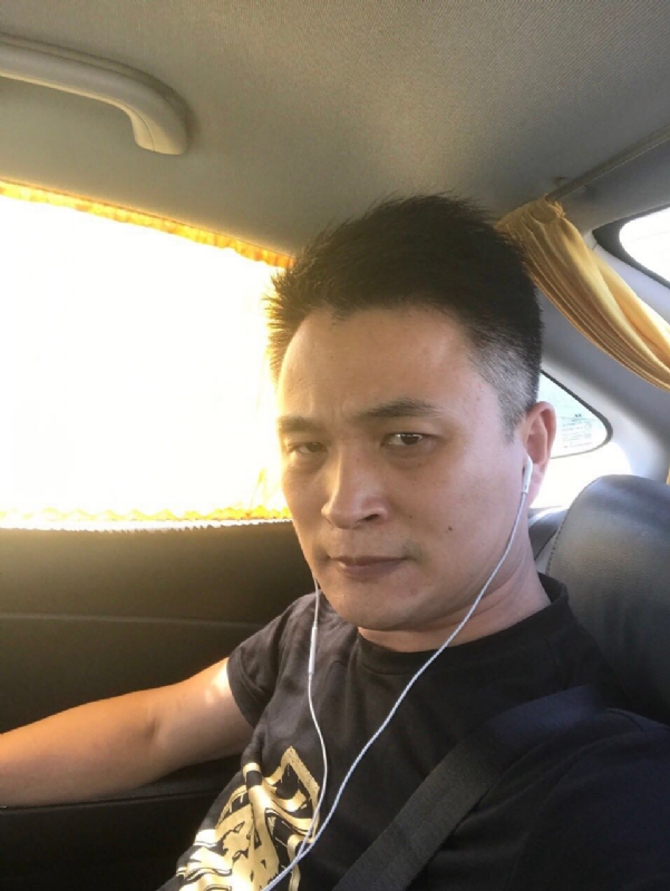 罗的第二张照片--华安征婚网