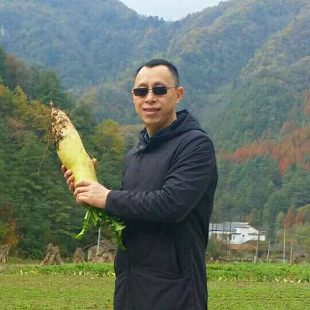 墨迹男的第一张照片--华安征婚网