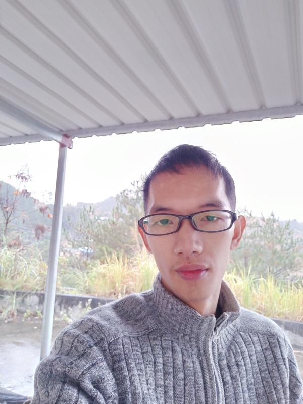 单身汉的第一张照片--华安征婚网