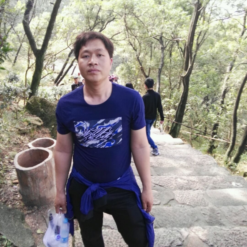 宁静的夏天的第一张照片--华安征婚网