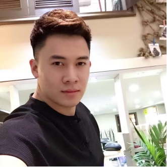 拥有神一样的男人的第一张照片--华安征婚网