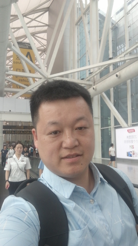 枫叶的第一张照片--华安征婚网