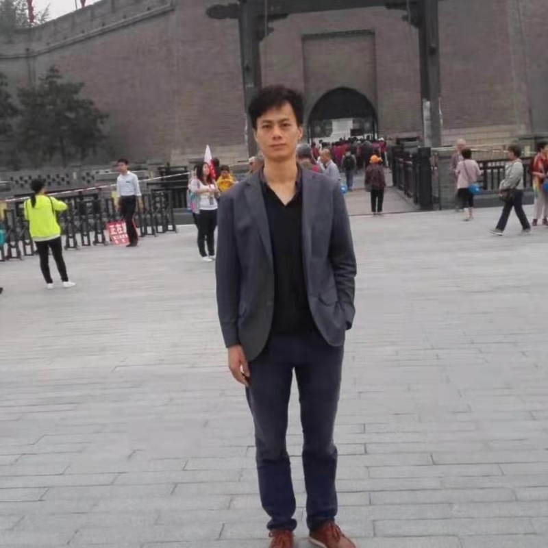 认真的第一张照片--华安征婚网