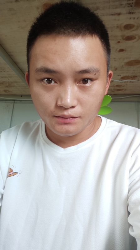 水里面的云呀的第一张照片--华安征婚网
