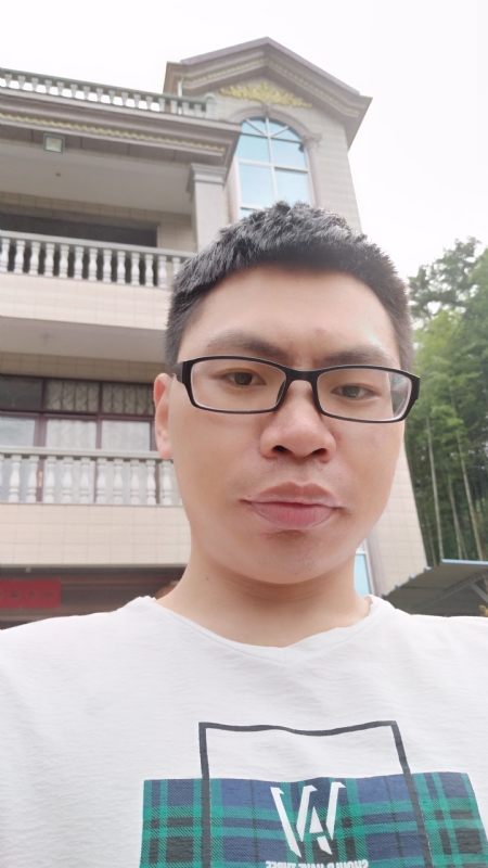 找一个人的第一张照片--华安征婚网