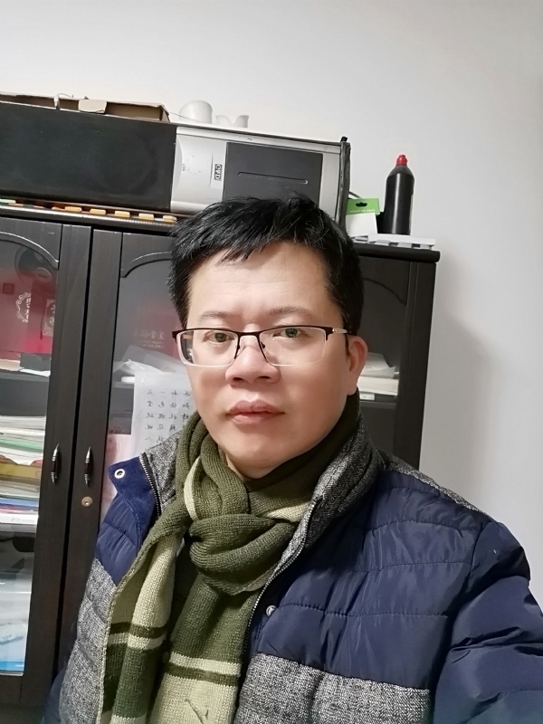 凭海临风的第一张照片--华安征婚网