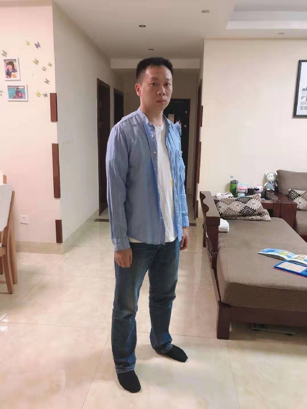 以勒的第一张照片--华安征婚网