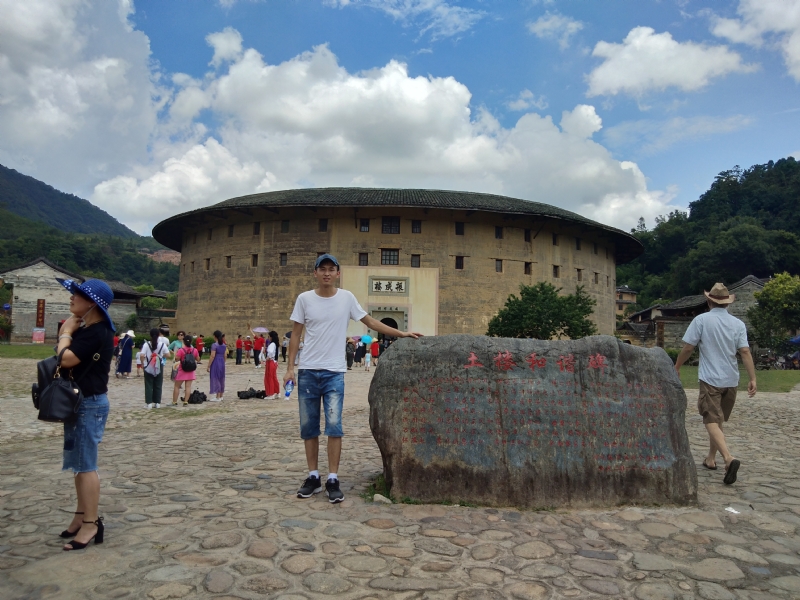 晴天的第一张照片--华安征婚网