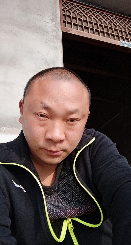 马克的第一张照片--华安征婚网