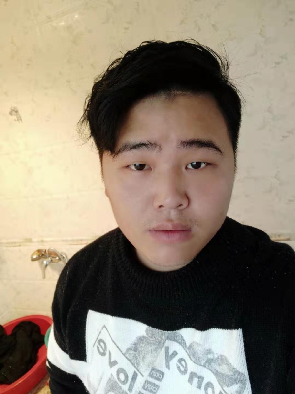 小李的第一张照片--华安征婚网
