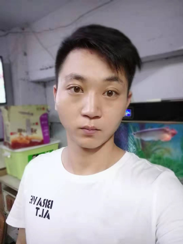 七秒记忆的第一张照片--华安征婚网