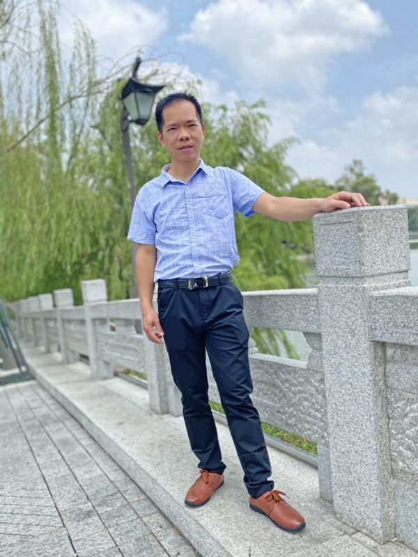 奇峰向阳的第一张照片--华安征婚网
