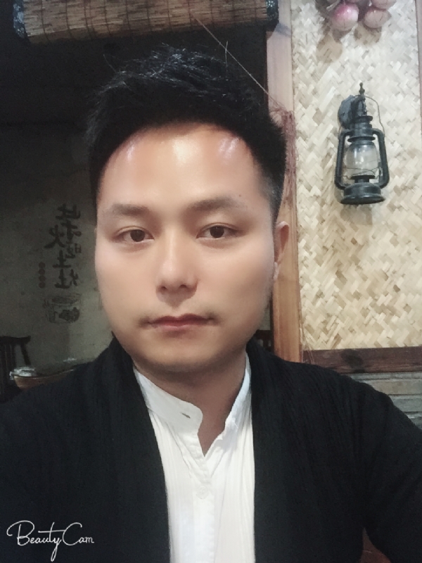 亦初的第一张照片--华安征婚网