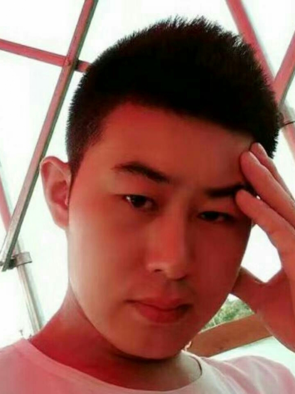 淡漠的第一张照片--华安征婚网