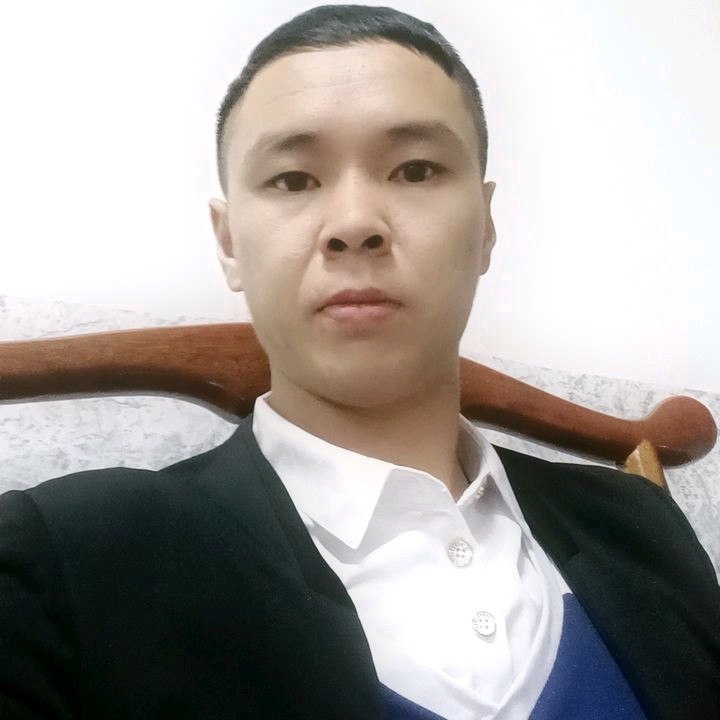 冷漠的第一张照片--华安征婚网