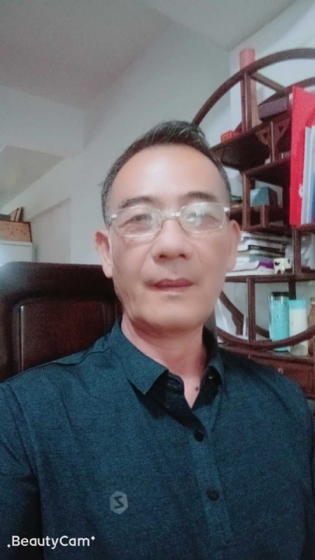 墨初的第一张照片--华安征婚网