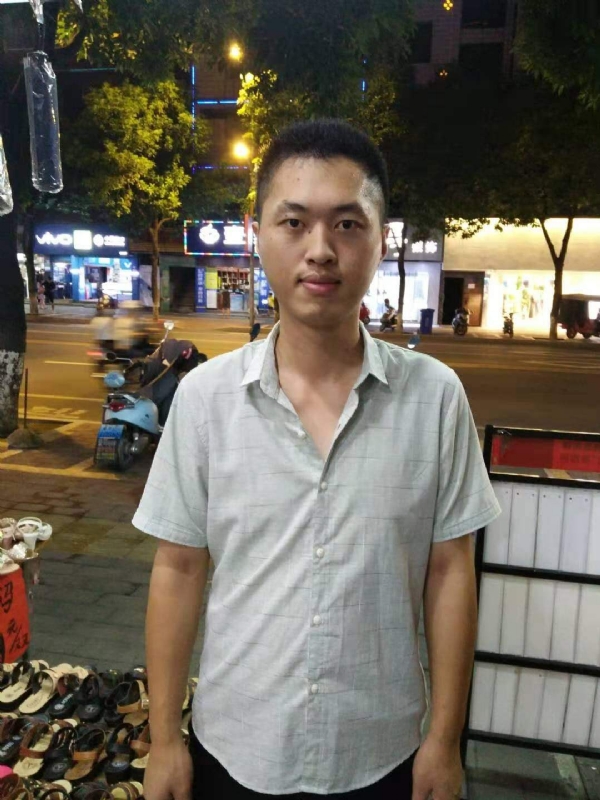 单身的雄鹰的第一张照片--华安征婚网