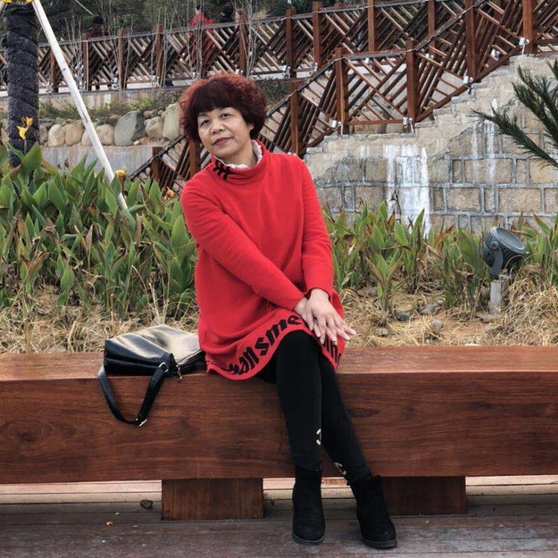 诗琴画意的第一张照片--华安征婚网