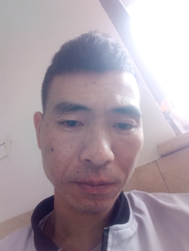想你的夜的第一张照片--华安征婚网