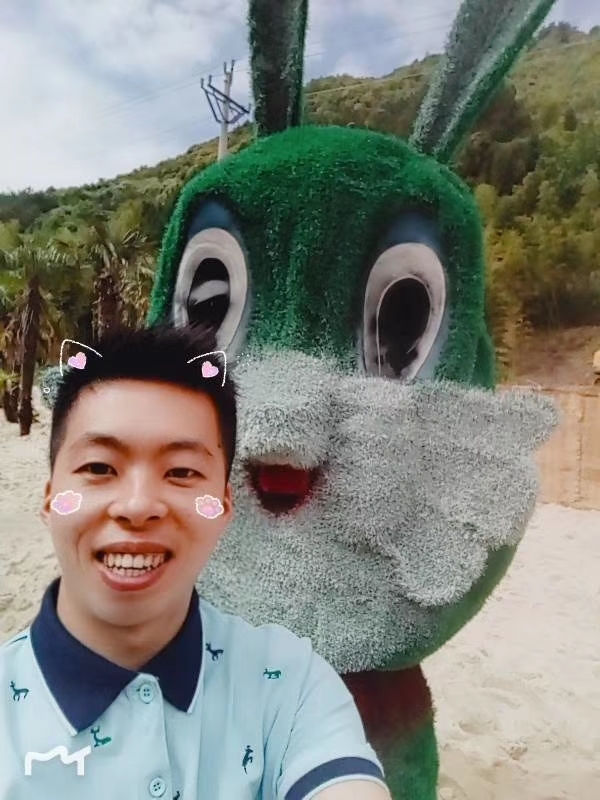 爱就要向前冲的第一张照片--华安征婚网