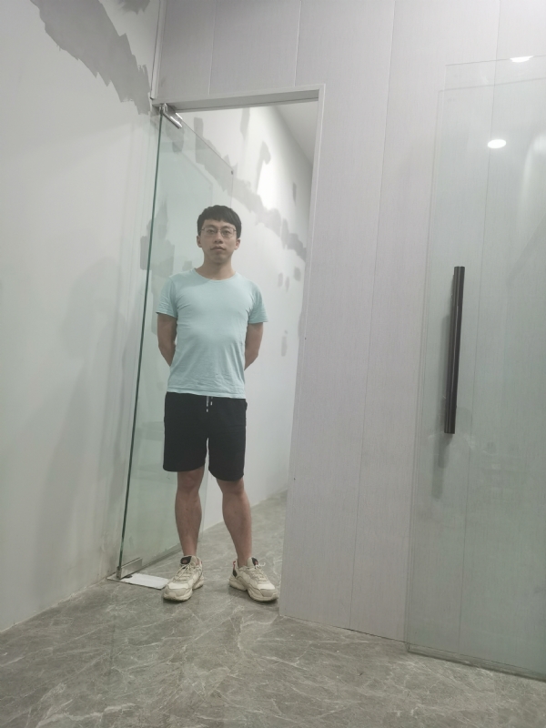 微风拂过1993的第一张照片--华安征婚网