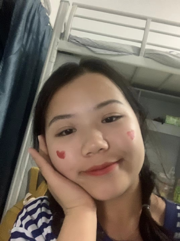 轻轻的一片云的第一张照片--华安征婚网