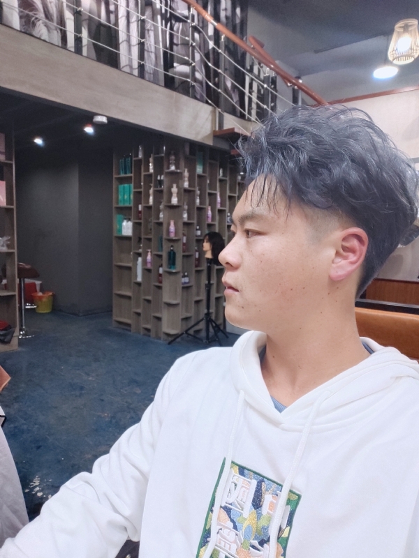 《零》的第一张照片--华安征婚网