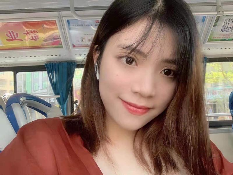 小眼睛的第一张照片--华安征婚网