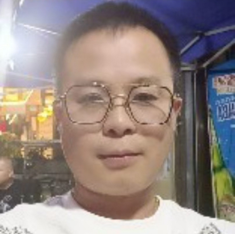 逍遥霸道的第一张照片--华安征婚网