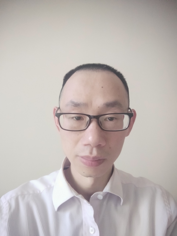 小卓的第二张照片--华安征婚网