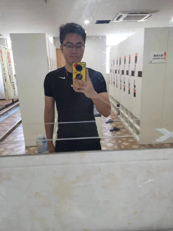 习惯发呆的第一张照片--华安征婚网