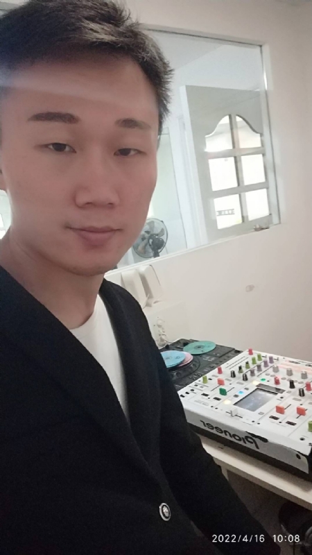 林锋的第四张照片--华安征婚网
