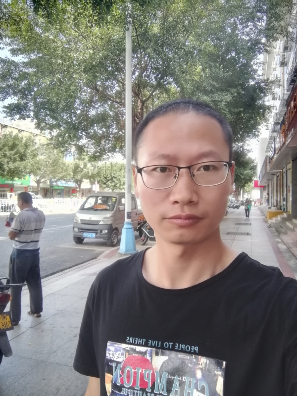 老虎的第一张照片--华安征婚网