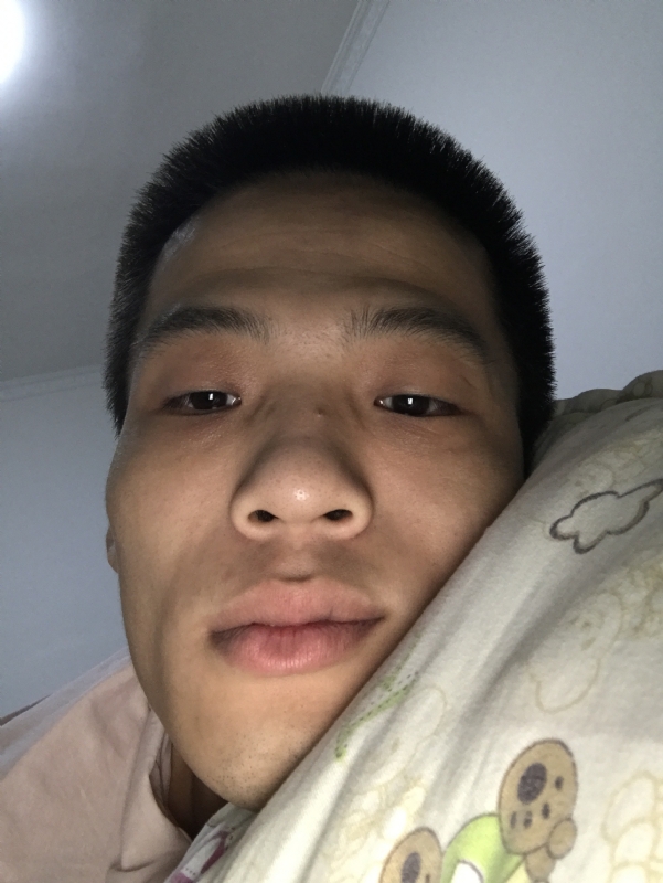 直男的第一张照片--华安征婚网