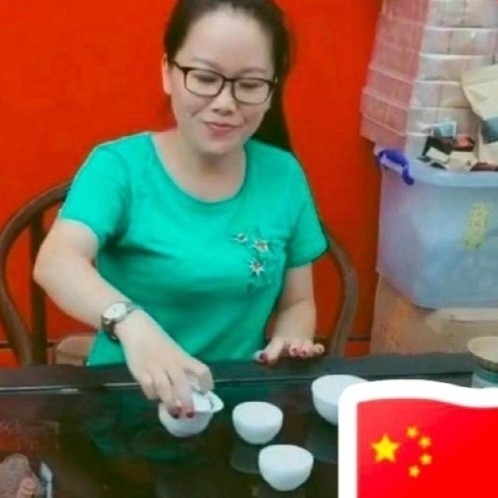妖娆的第一张照片--华安征婚网