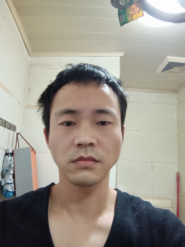 守望天空的第一张照片--华安征婚网