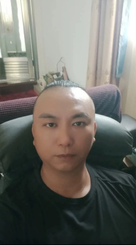 施逸森的第一张照片--华安征婚网