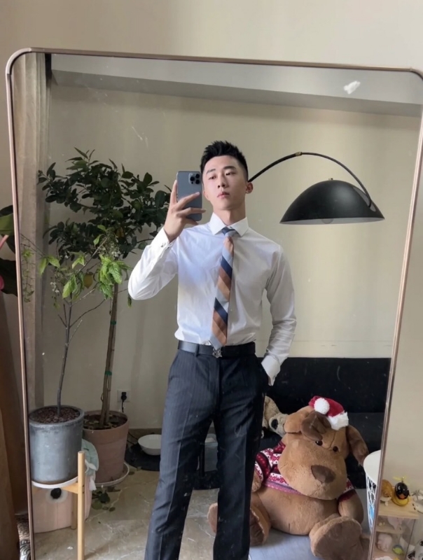 张浩的第一张照片--华安征婚网