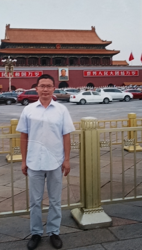 乔治的第一张照片--华安征婚网