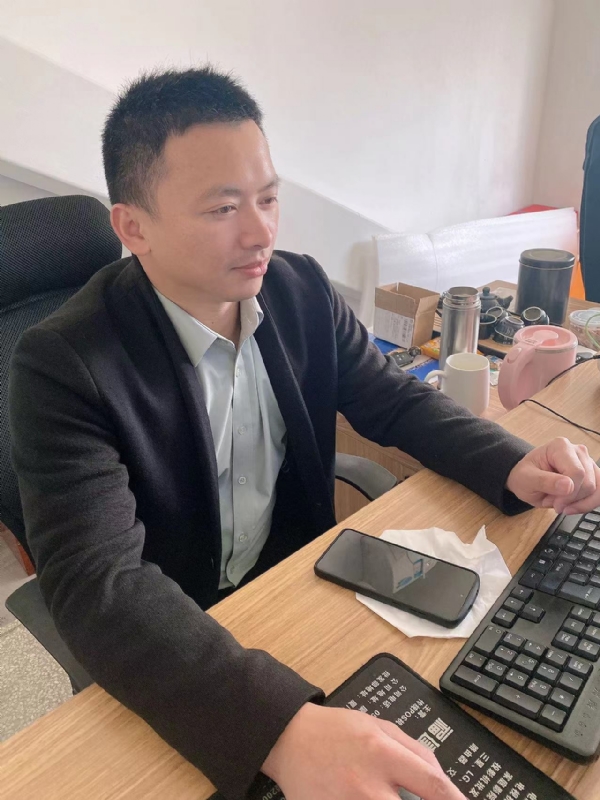 落叶知秋的第一张照片--华安征婚网