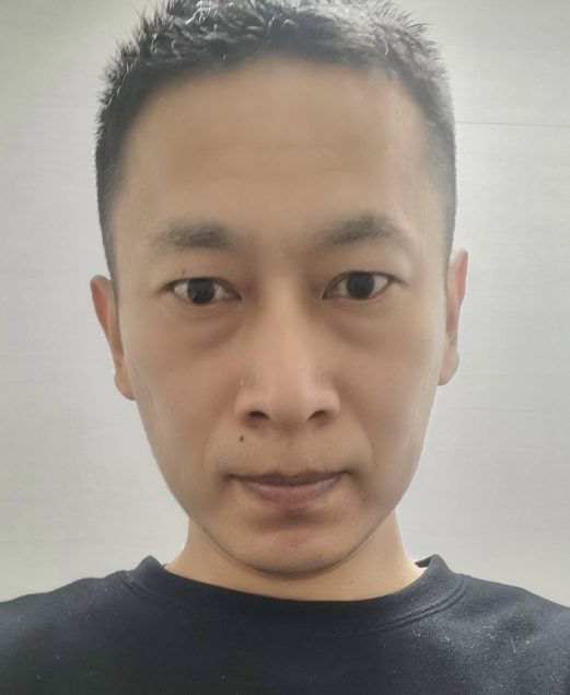AM2的第二张照片--华安征婚网
