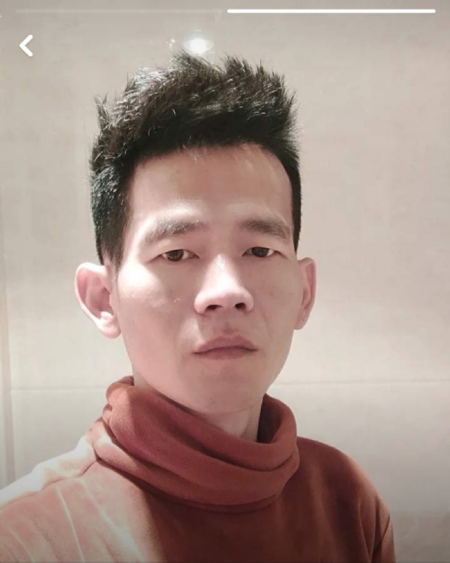 白了少年头的第一张照片--华安征婚网