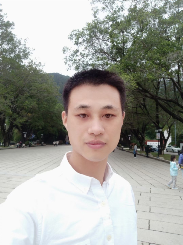 xu的第一张照片--华安征婚网