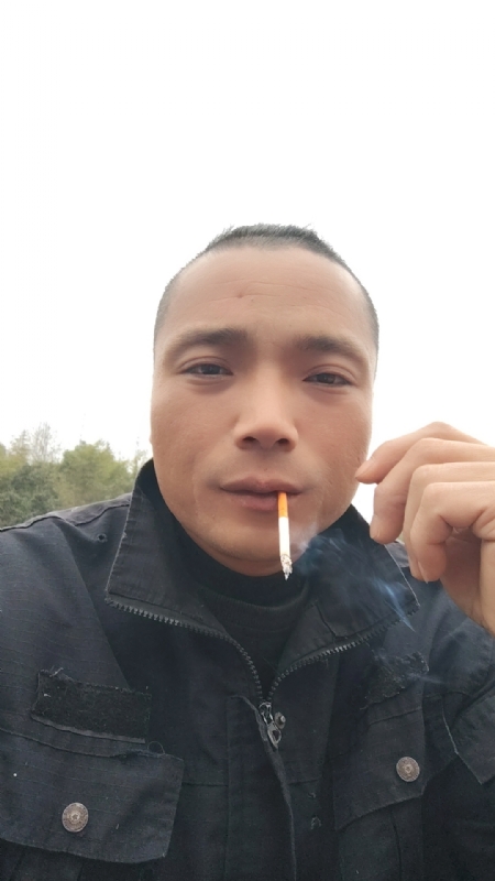 伯爵的第一张照片--华安征婚网