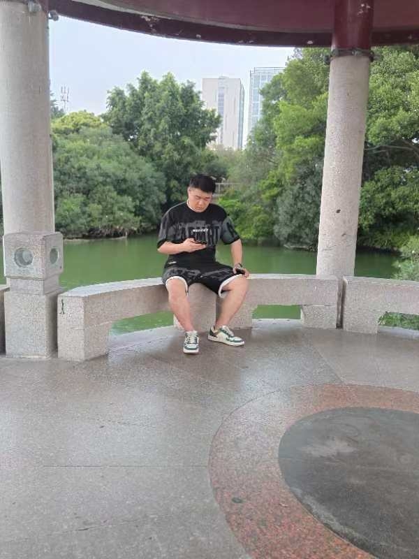 不善挽留的第一张照片--华安征婚网