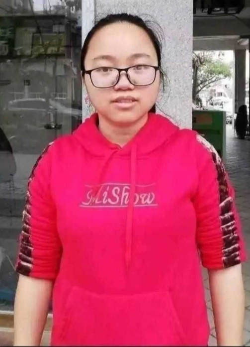 简单的第一张照片--华安征婚网