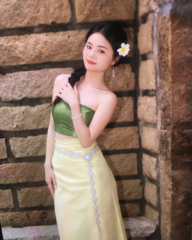 丫头的第六张照片--华安征婚网