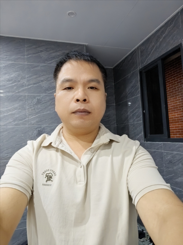 刘两水的第一张照片--华安征婚网