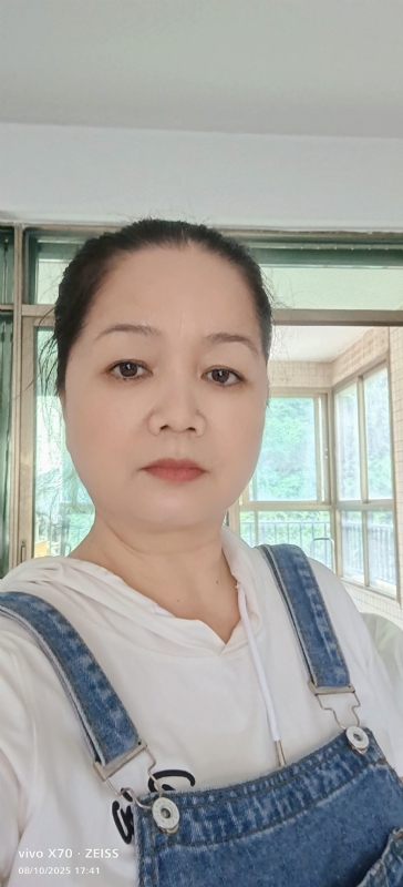 小巧玲珑的第一张照片--华安征婚网