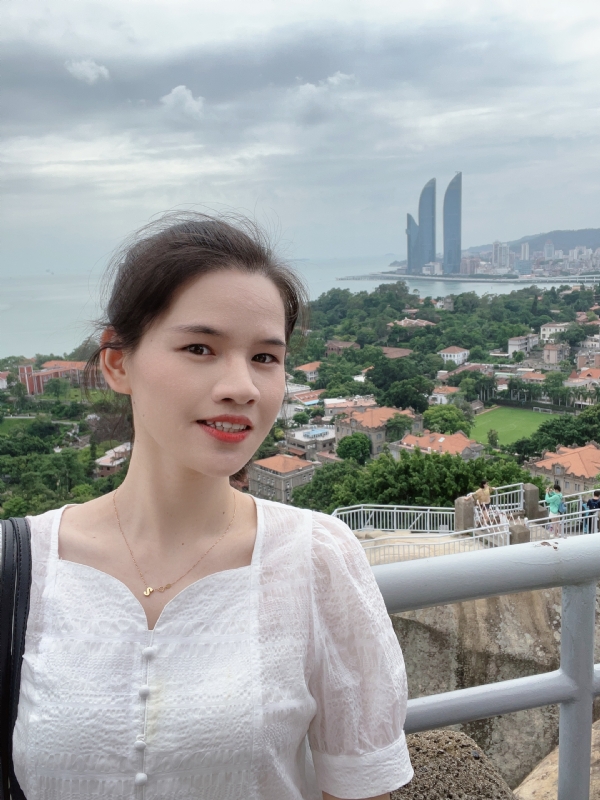 Rubia的第二张照片--华安征婚网